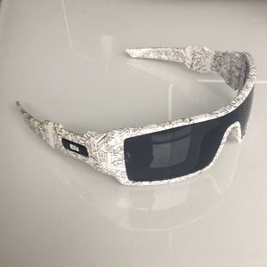 Oakley “Oil Rig” white sunglasses